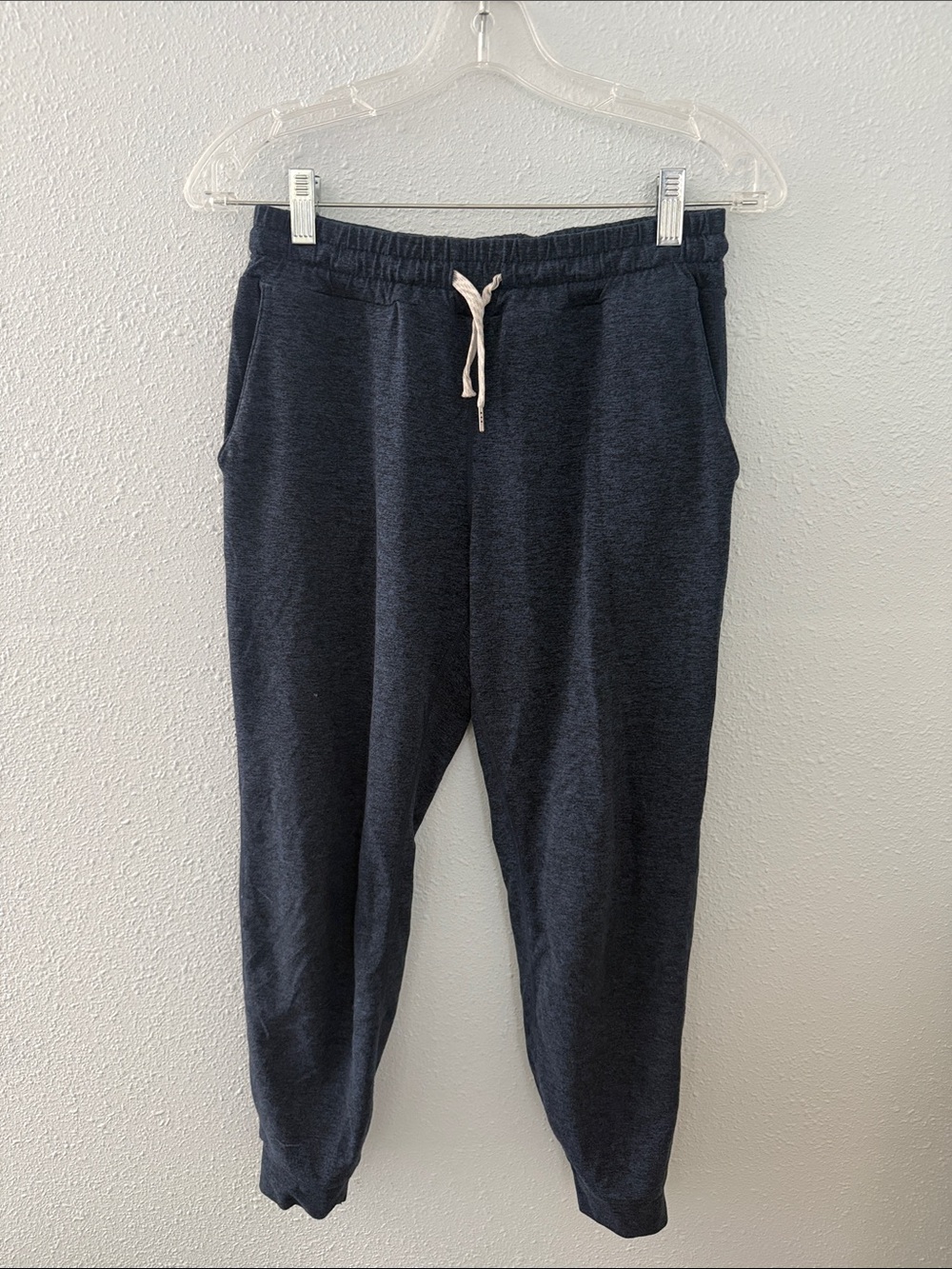 Vuori Navy Heather Jogger Sweatpants with Contrast Drawstring